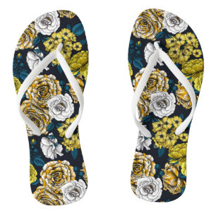 Yellow, white and bi-color roses with blue leaves teenslippers