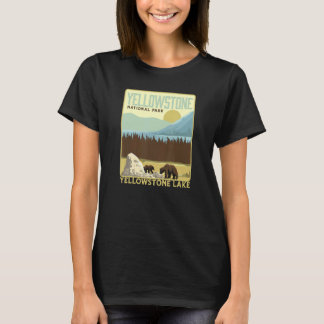 Yellowstone National Park Yellowstone Lake & Beren T-shirt