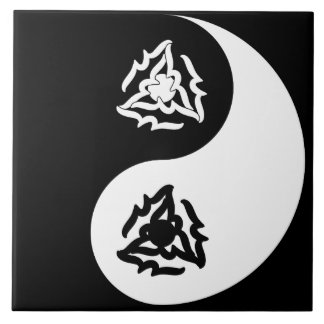 Yin en yang-teken in zwart en wit tegeltje