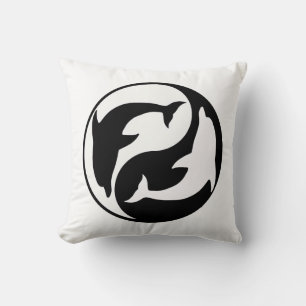 Yin Yang Dolphins Reversible Pillow Kussen