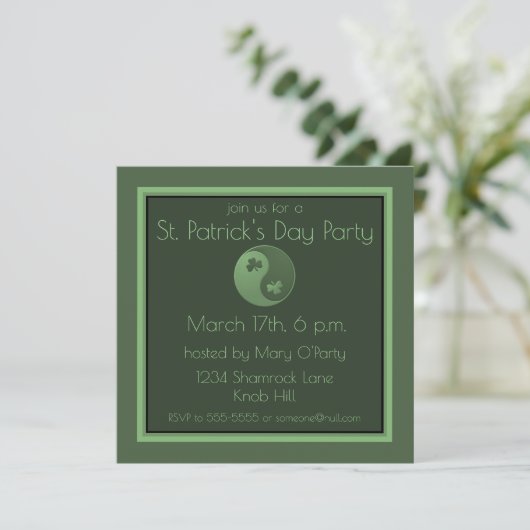 Yin Yang Shamrocks St. Patrick's Day Invitation (Debout devant)
