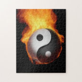 Yin Yang sur le puzzle du feu (Vertical)