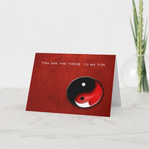 Yin Yang symbool met rode gehoorde valentijn kaart