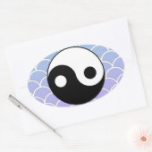 Yin Yang Symbool op Wave Achtergrond Ovale Sticker (Envelop)
