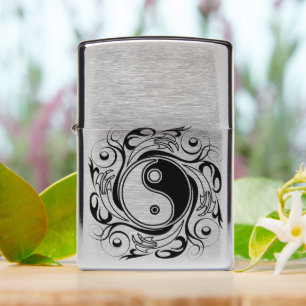 Yin & Yang Symbool Zwart en Wit Tattoo Stijl