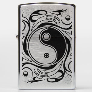 Yin & Yang Symbool Zwart en Wit Tattoo Stijl