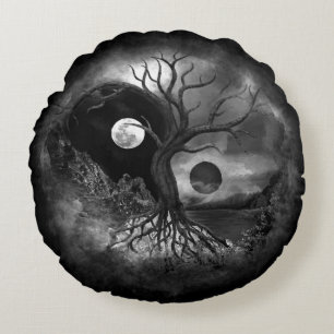 Yin Yang Tree Landscape Black and White Rond Kussen