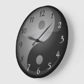 Yin yang zwarte en witte cijfers grote klok (Hoek)