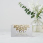 Yoga Class Pass White Gold Embossed Mandala Floral Klantenkaartje (Staand voorkant)