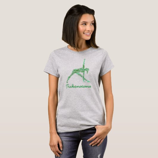 Yoga Driehoek Pose Trikonasana in Groen T-shirt (Voorkant volledig)