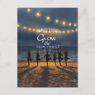 Yoga Groei en Flow Feest  met oceaan achtergrond Briefkaart