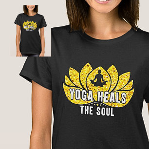 Yoga Heals de Soul Gold op Black T-Shirt