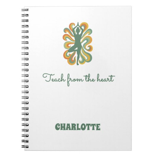 Yoga houding kronkels groene oranje naam slogan re notitieboek (Voorkant)