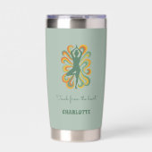 Yoga instructor retro swirls name quote sage green geïsoleerde drinkbeker (Voorkant)