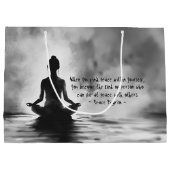 Yoga Meditatie Instructeur Lotus Pose Inkt Schilde Groot Cadeauzakje (Achterkant)