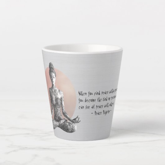 Yoga Meditatie Instructeur Reiki Master Lotus Pose Latte Mok (Voorkant)