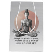 Yoga Meditatie Instructeur Reiki Master Lotus Pose Medium Cadeauzakje (Achterkant)