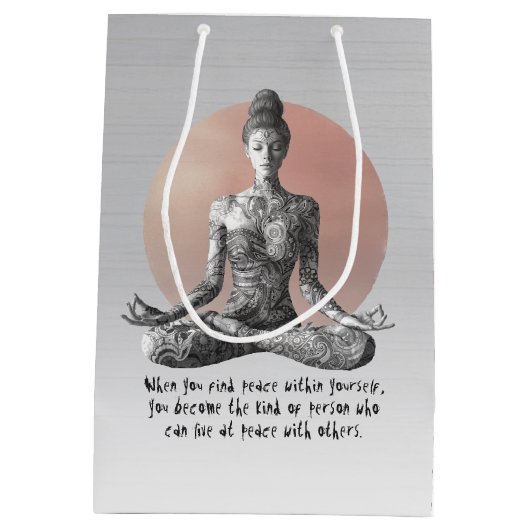 Yoga Meditatie Instructeur Reiki Master Lotus Pose Medium Cadeauzakje (Achterkant)