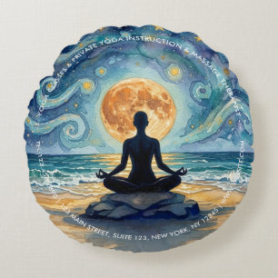 Yoga-meditatie sterrennacht lucht maan oceaan stra rond kussen