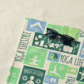 Yoga Motif texte personnalisé serviette de plage (En situation)