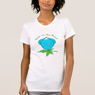 yoga op weg naar birdie t-shirt