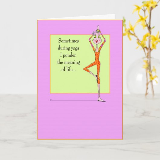 Yoga-overpeinzende houding kaart (Gele Bloem)