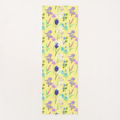 Yoga para mujer con flores sobre amarillo yogamat (Voorkant)