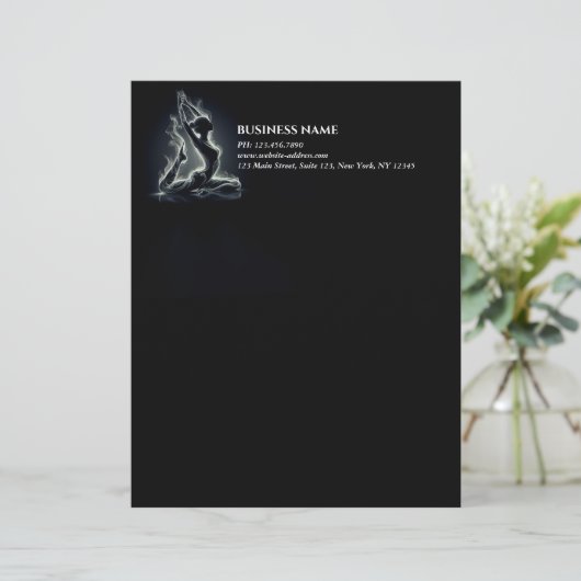 Yoga Reiki Instructeur One-Legged King Pigeon Pose Briefhoofd (Staand voorkant)