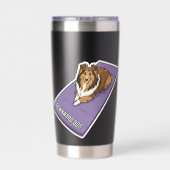 Yoga Sheltie Geïsoleerde Drinkbeker (Achterkant)