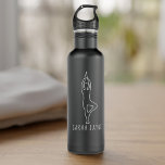 Yoga Tree Pose Hiérarchique Matte Bouteille d'eau<br><div class="desc">Gardez bien hydraté pour vos cours de yoga pré-mariage et vos régimes d'exercice. Ajoutez votre nom à cette bouteille d'eau de Yoga en forme de chalet Vrksasana. Consultez ma boutique pour trouver le tapis de yoga et le sac fourre-tout correspondants</div>