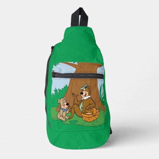 Yogi Beer en Boo-Boo picknick snack Sling Bag (Voorkant)