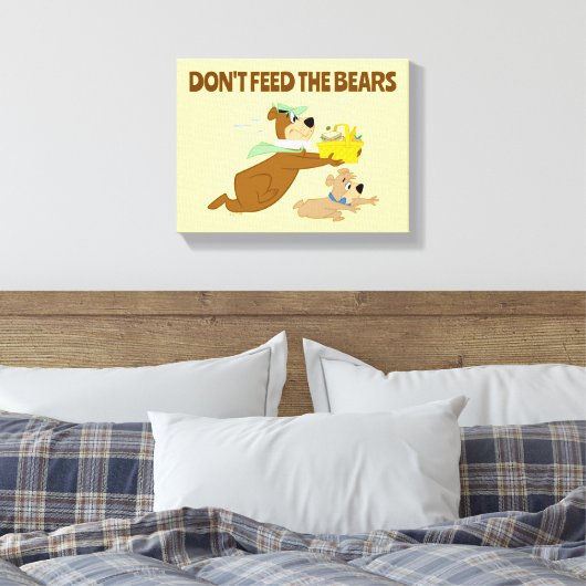 Yogi Beer en Boo-Boo picknickpaniek Canvas Afdruk (Insitu (Slaapkamer))