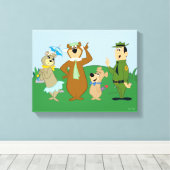 Yogi Beer en vrienden Classic Pose Canvas Afdruk (Insitu (Houten vloer))