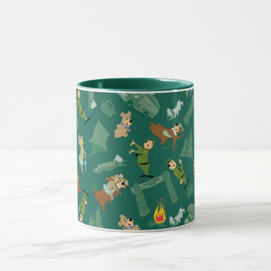 Yogi Beer en vrienden Jellystone Park Camp Pattern Mok (Midden)
