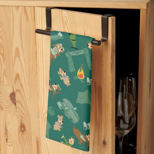 Yogi Beer en vrienden Jellystone Park Camp Pattern Theedoek (Derde Gevouwen)
