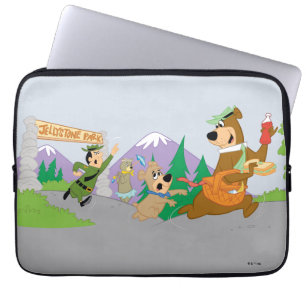 Yogi Beer's grote picknickmand ontsnapping Laptop Sleeve