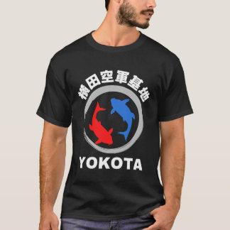 Yokota luchtmachtbasis in het Japans met Koi Fish T-shirt