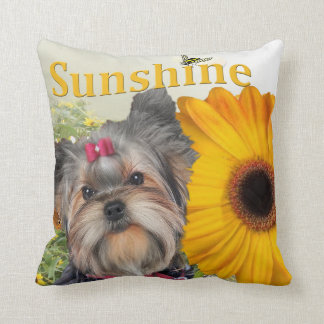 Yorkie Sunflower en Bumble bijen PetVenturesVS Kussen