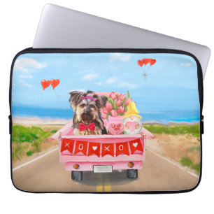 Yorkshire Terrier Dog Valentijnsdag Truck Hearts Laptop Sleeve