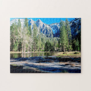 Yosemite-bergen Nevada. Legpuzzel