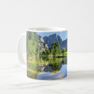 Yosemite-Herfsten uit de Merced-rivier - Yosemite- Koffiemok