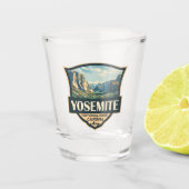 Yosemite National Park Illustratie Retro Badge Shot Glas (Voorkant)