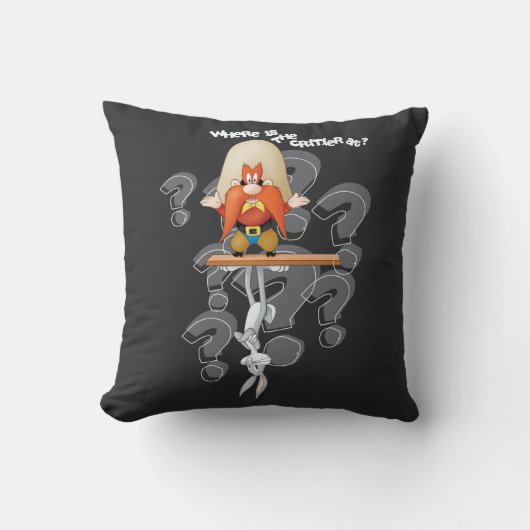 Yosemite Sam zoekt 'Critter' BUGS BUNNY™ Kussen (Voorkant)
