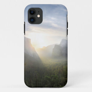 Yosemite Valley Sunrise van het inspiratiepunt iPhone 11 Hoesje