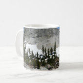 Yosemite's Snowy Granite Domes Mug (Devant gauche)