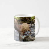 Young Deer in River Mug (Devant droit)