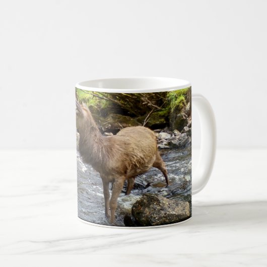 Young Deer in River Mug (Devant droit)