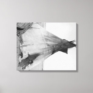 Young Oglala Indian Girl met Puppy buiten Tipi Canvas Afdruk