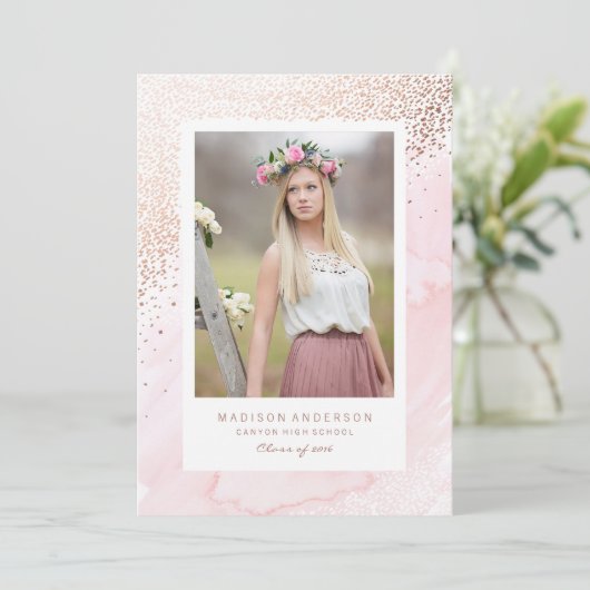 Young Wild and Free Graduation Faire-part (Debout devant)