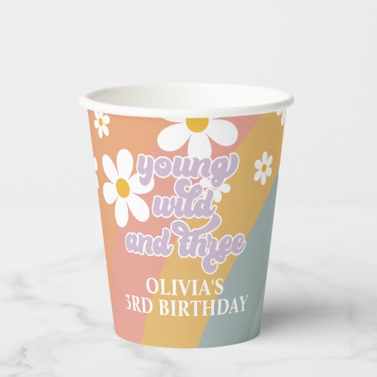 Young Wild and Three Retro Rainbow Paper Cups Papieren Bekers (Voorkant)